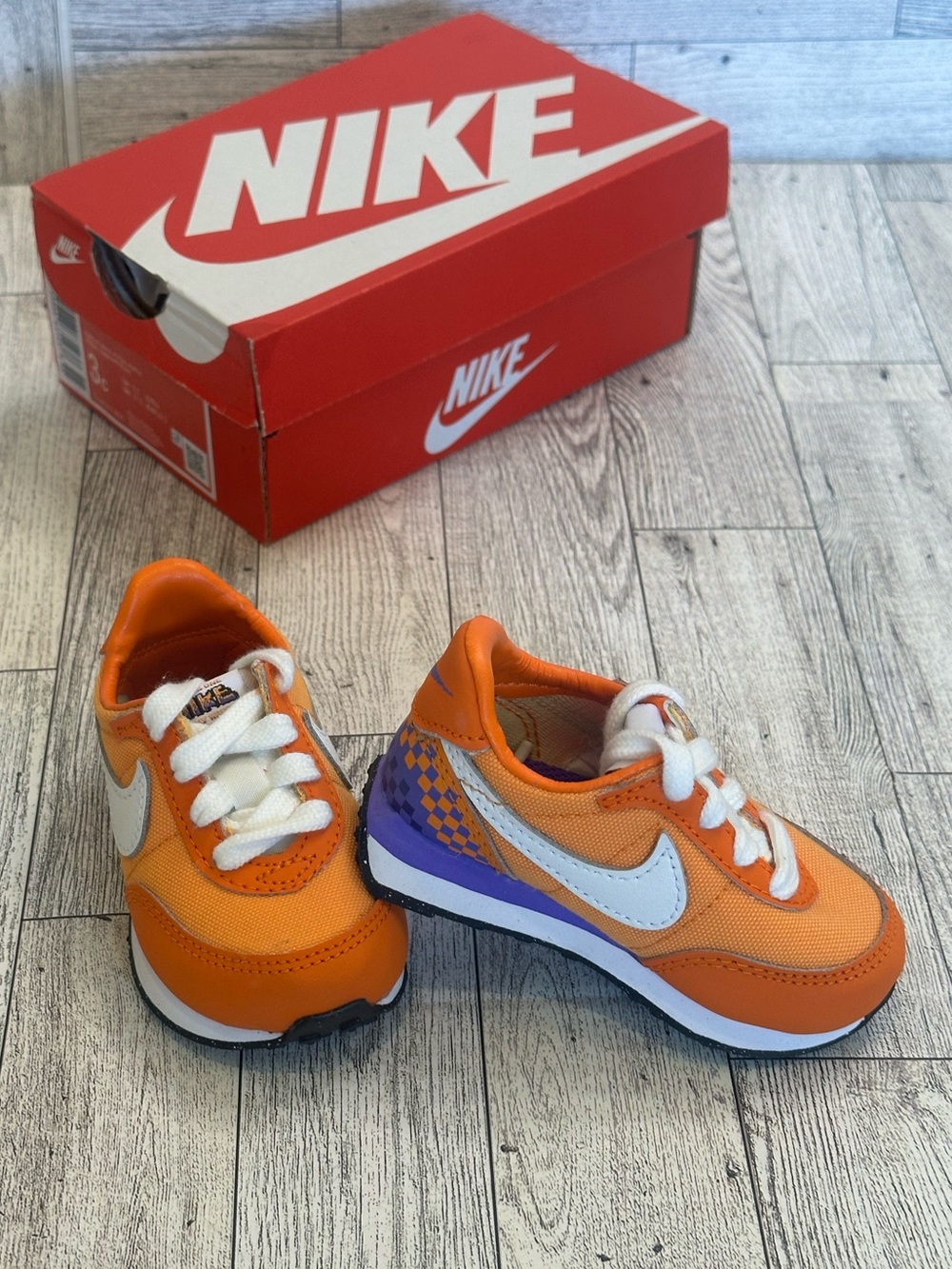 New! Nike Kids Orange & White Sneakers with Purple Accent size 3C
